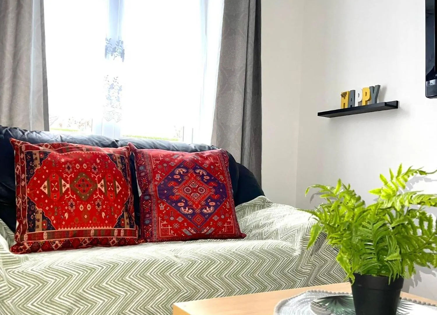 Comfortable And Convenient 1-Bed Apart In Romford Apartment