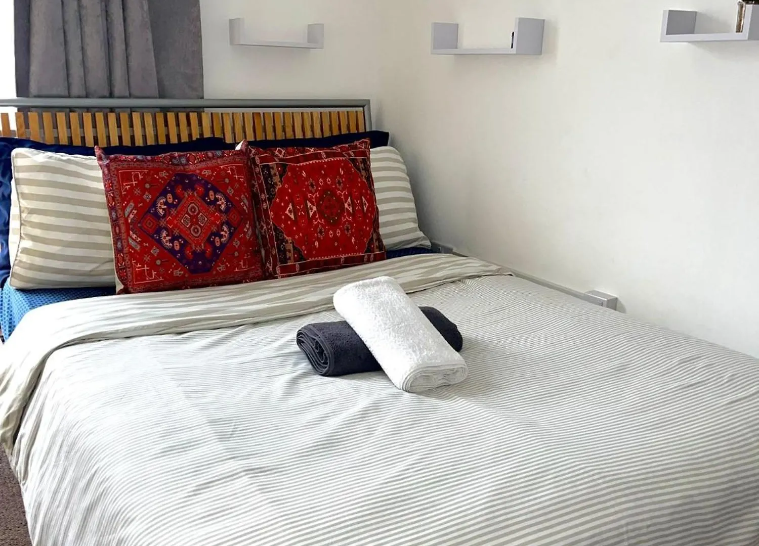 Comfortable And Convenient 1-Bed Apart In Romford Apartment